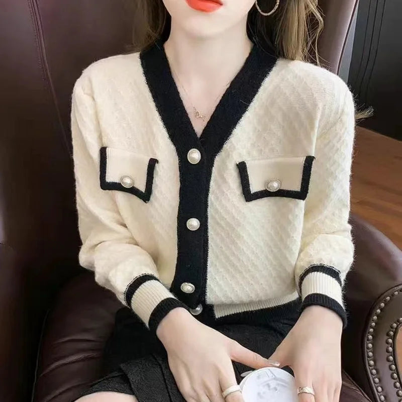 Autumn And Winter Color-blocking Knitted Top Women Cardigan Long-sleeved V-neck Short 2023 New Coat Fashion All-match Top