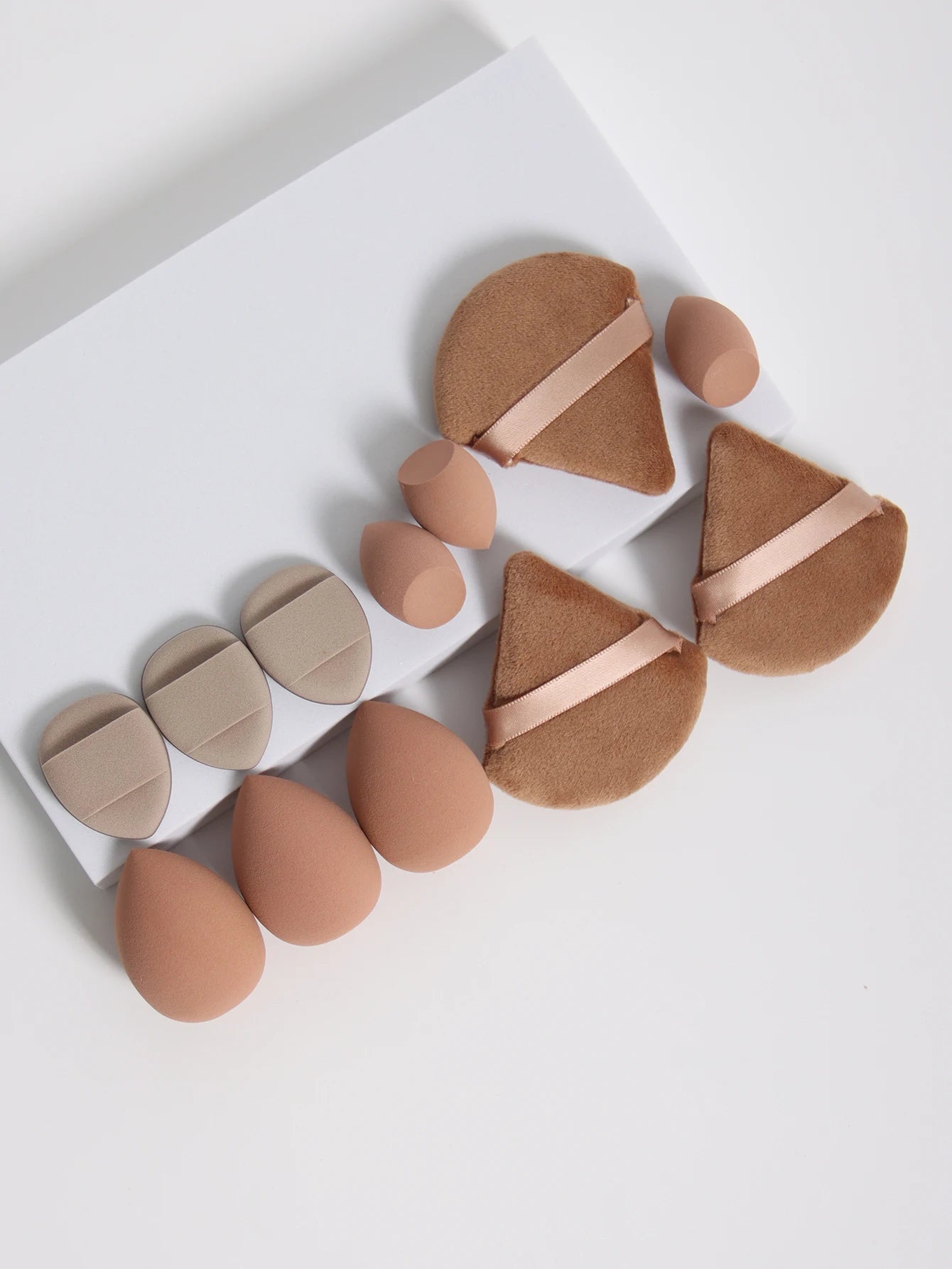 12-Piece All-Purpose Makeup Sponge Set, Made of 3 loose Powder Puffs, 3 Mini Air Cushion Puffs, 3 Beauty Eggs and 3 Mini Beauty