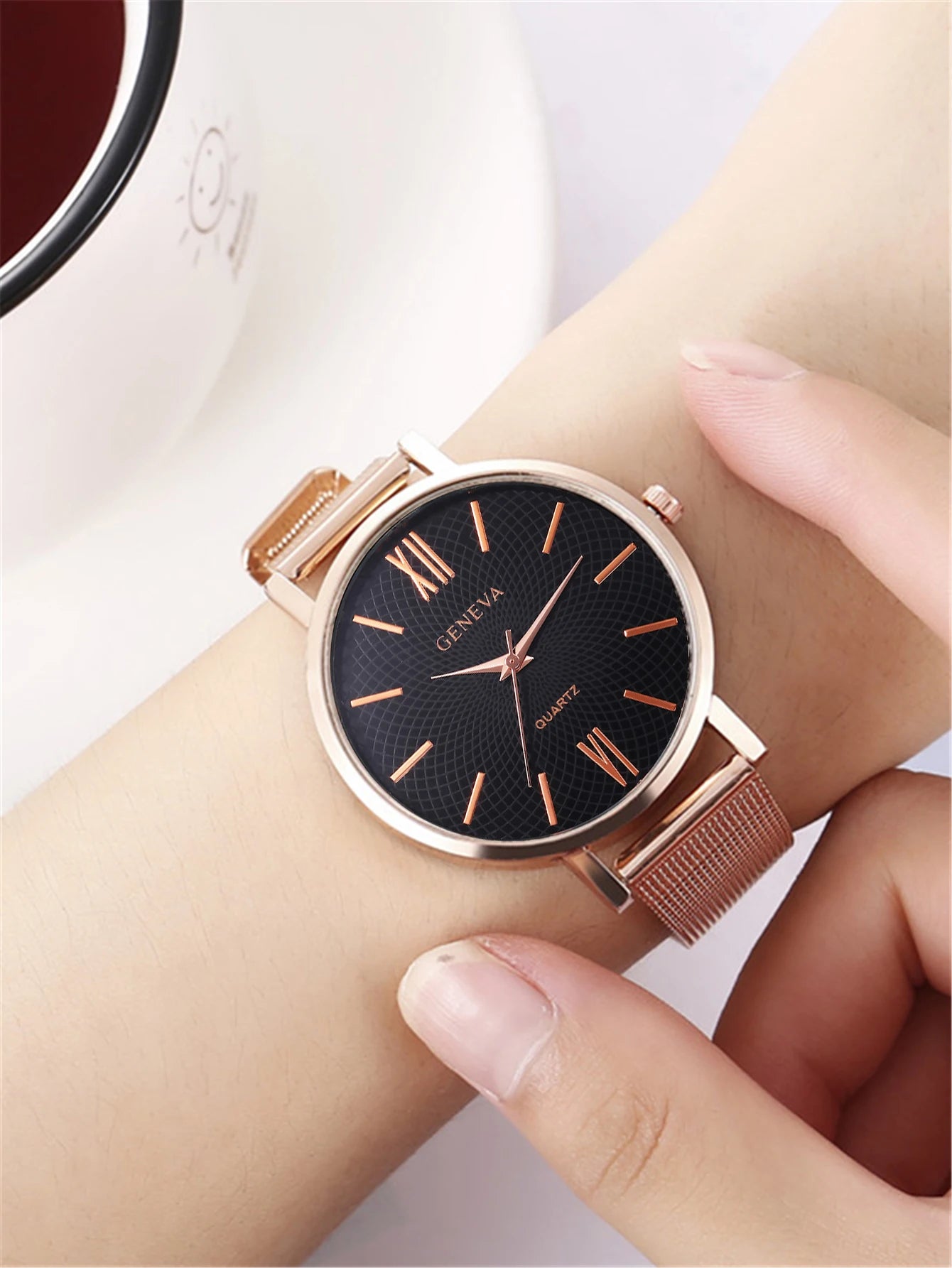 New Womens Fashion Simple Watch Ladies Leisure Watch Steel Mesh Sports  Wristwatches Women's Watch Bracelet