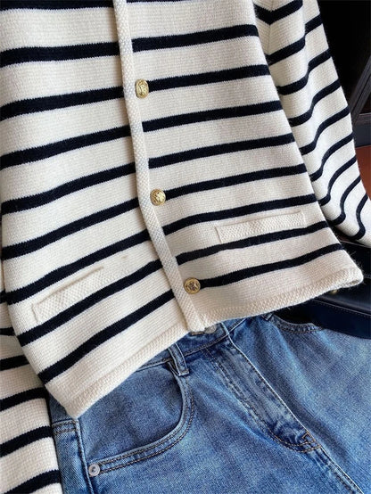 Korean Fashion Sweater Cardigan White Black Striped Knitted Sweater Women 2023 Winter Short Cardigan Long Sleeve Cardigan Female